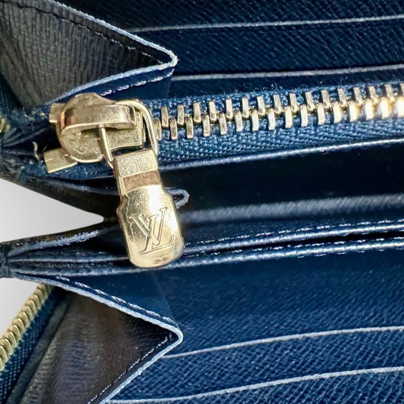 LOUIS VUITTON Indigo Blue Epi Leather Zippy Long Wallet - Picture 13 of 15